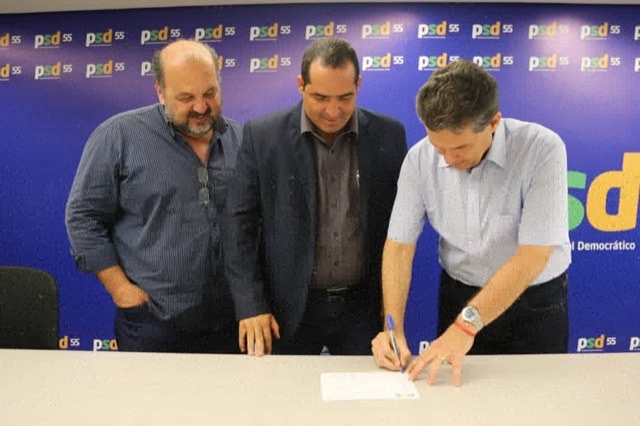 Presidente da Cooperfretur oficializa entrada no PSD