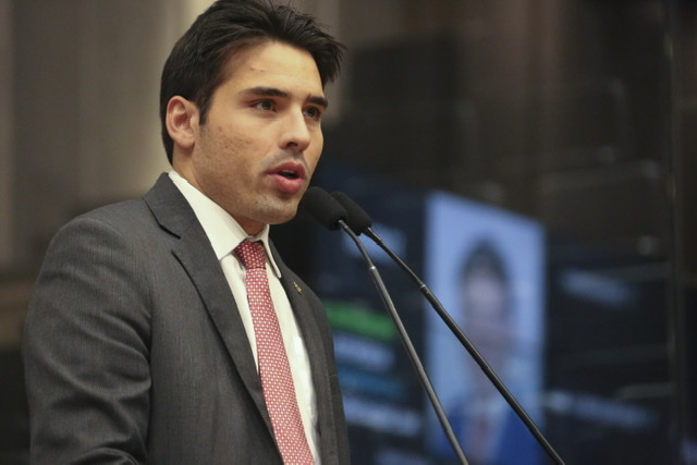 Emenda de João Paulo Costa garante ambulância para a cidade de Carnaíba