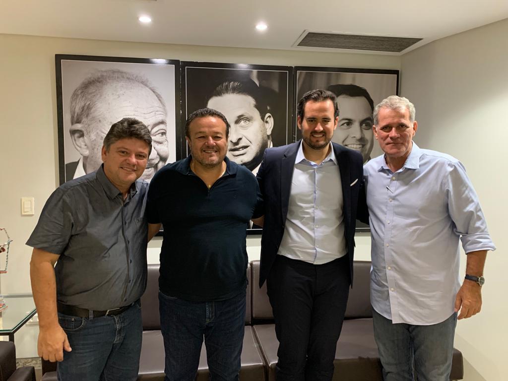 Alexandre Arraes se reúne com o presidente estadual do PSB, Sileno Guedes