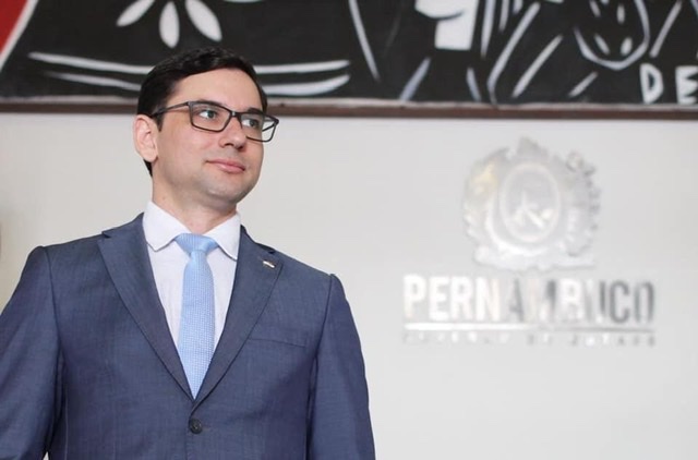 Alberes assume coordenação de Grupo de Trabalho para reativação do Aeroporto de Caruaru