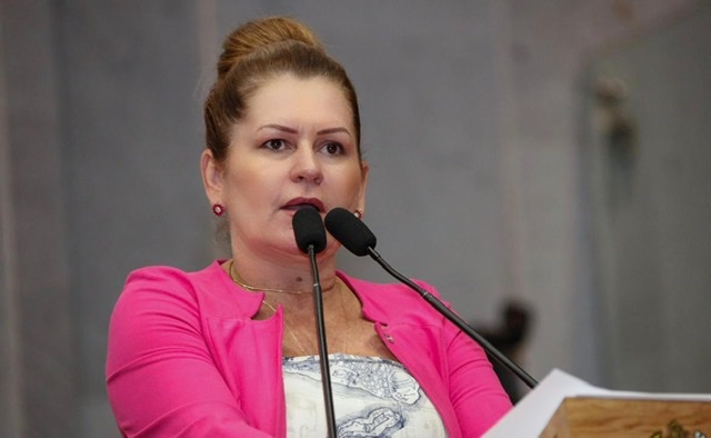 Na Alepe, Roberta Arraes celebra o Dia Estadual da Mulher Sertaneja