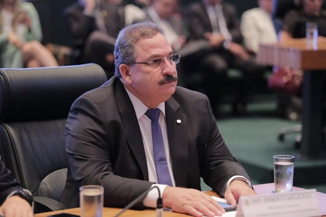 Eriberto Medeiros participa da posse da nova diretoria da Unale