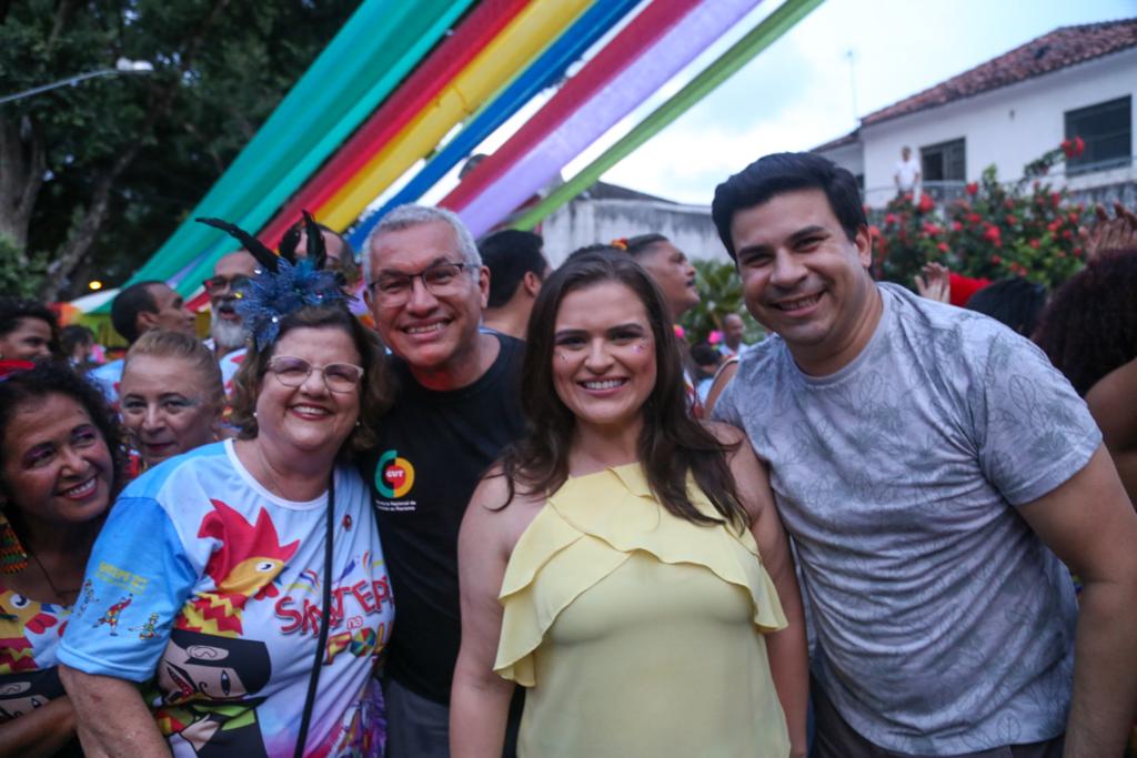 Marília Arraes cumpre agenda de carnaval no Centro do Recife