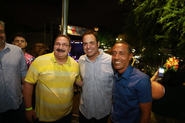 Paulo Câmara participa de abertura do Carnaval de Olinda