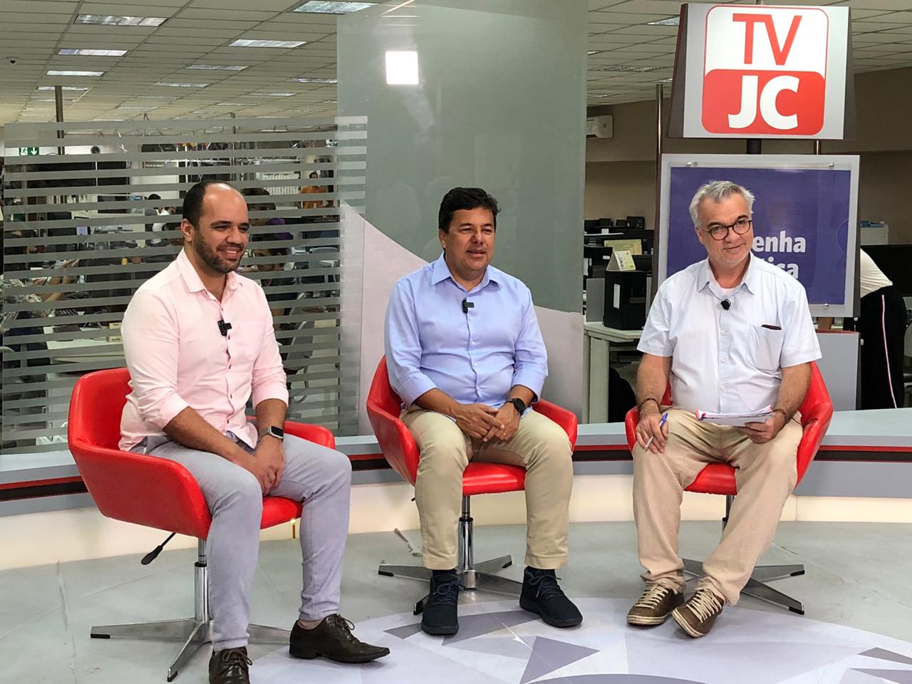 Mendonça Filho sobe o tom contra governo do PSB no Recife