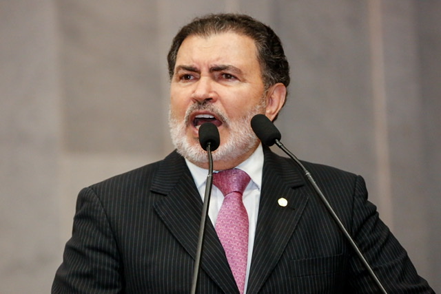 Tony remaneja R$ 1,3 mi em emendas para ajudar no combate ao coronavírus