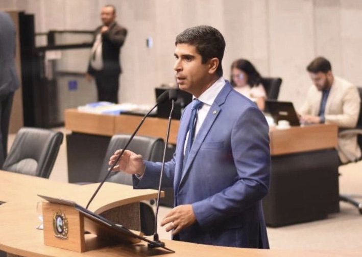 Erick Lessa destaca Rodada de Negócios em discurso na Alepe