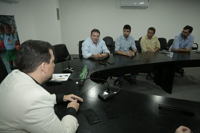 Prefeitura de Caruaru se reúne com representantes de hospitais particulares sobre o coronavírus