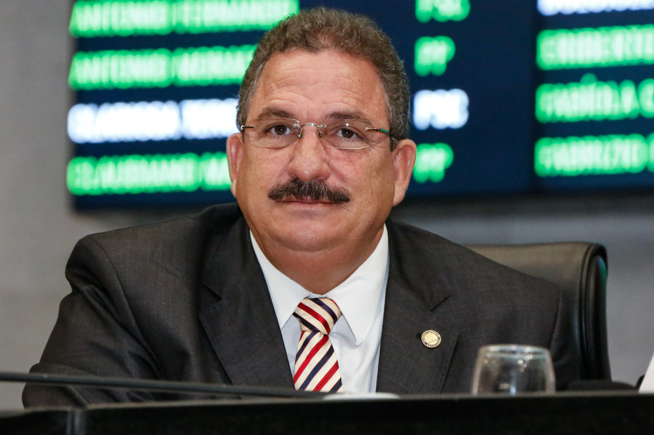 Presidente da Alepe orienta prefeitos sobre decretação de calamidade pública