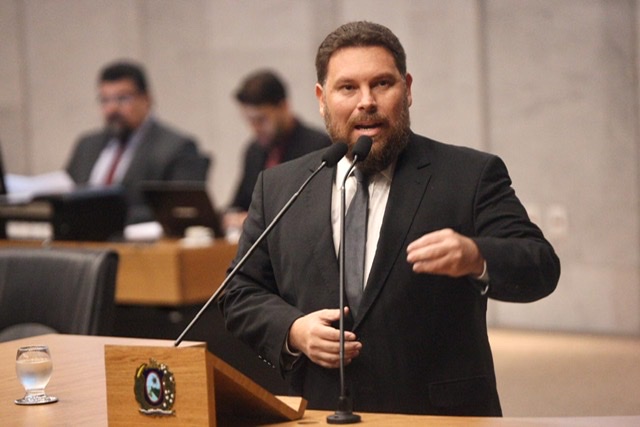 Wanderson solicita pagamento de cachês dos artistas que trabalharam no Carnaval