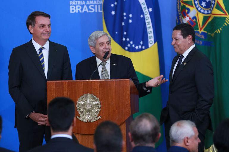 Mais um integrante do núcleo duro de Bolsonaro com coronavírus