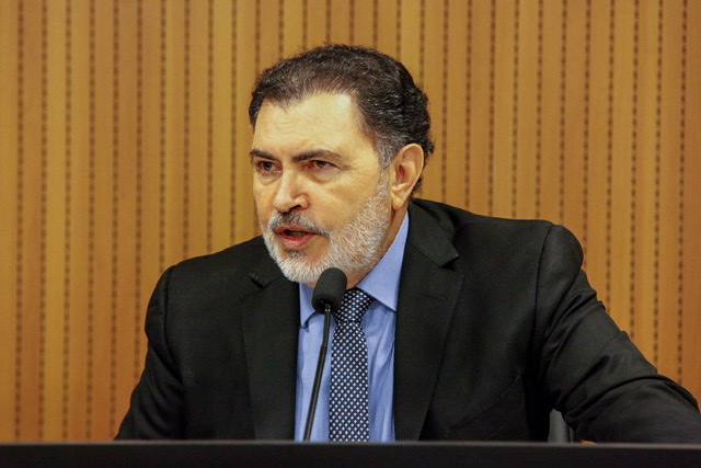 Tony Gel pede que estrutura do Hospital da Mulher de Caruaru seja utilizada no combate ao Covid-19