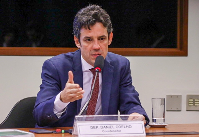 Daniel Coelho pede ações ao Itamaraty para repatriar pernambucanos na Europa