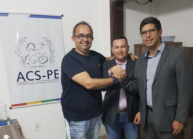 Lessa debate melhorias para profissionais de segurança pública