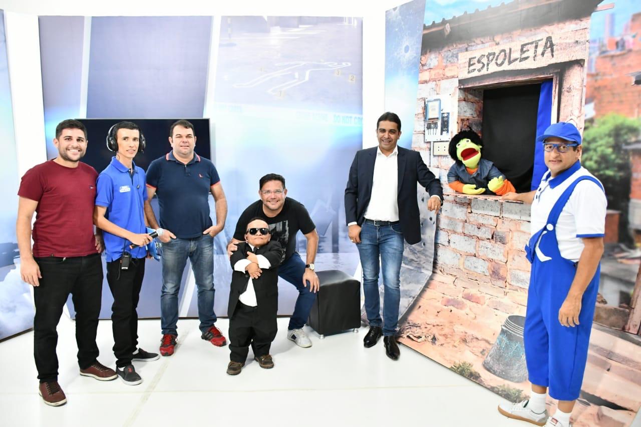 Com críticas à Prefeitura de Caruaru, Fernando Rodolfo estreia programa na TV