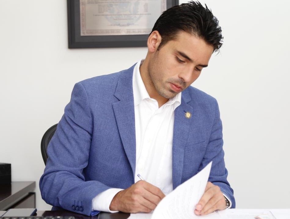 João Paulo Costa destina R$ 600 mil para compra de respiradores