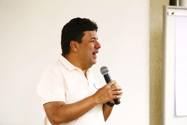 Mendonça Filho comemora resultado de enquetes no Recife