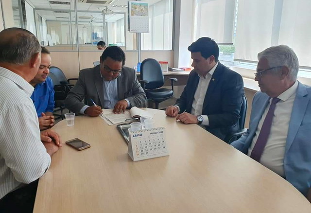 Veras articula liberação de quase R$ 1 mi de recursos do FEM para Tabira