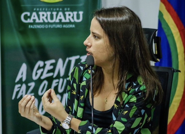 Cenário Político: Crescendo na crise