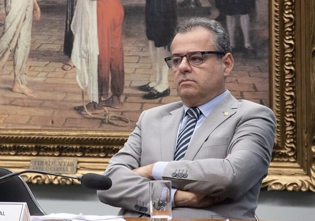 Danilo Cabral pede liberação do acesso ao seguro desemprego para trabalhadores