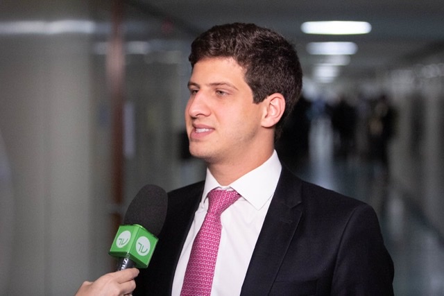 Congresso derruba veto presidencial em emenda de João Campos