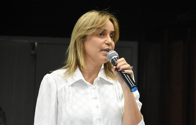 Alessandra Vieira solicita recuperação de rodovias no Agreste