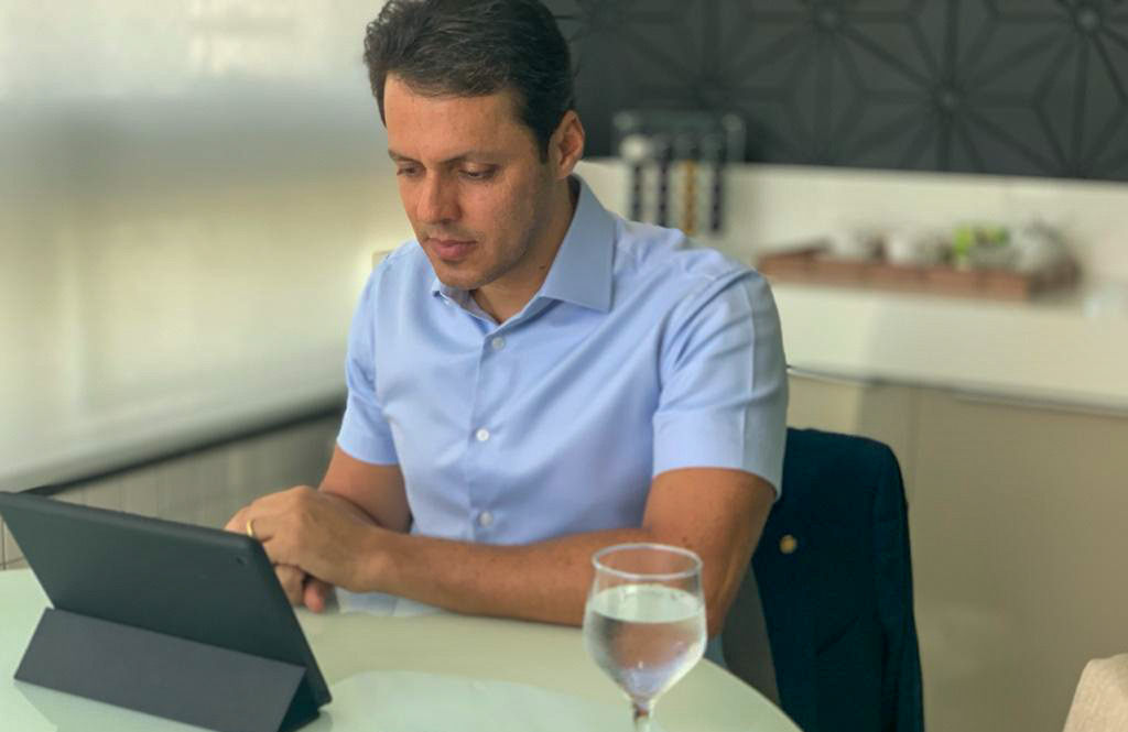 Vereador do Recife pede isenção da cobrança da taxa de iluminação pública