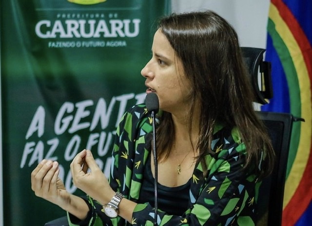 Raquel envia projeto para diminuir valor do alvará de taxistas e mototaxistas em Caruaru