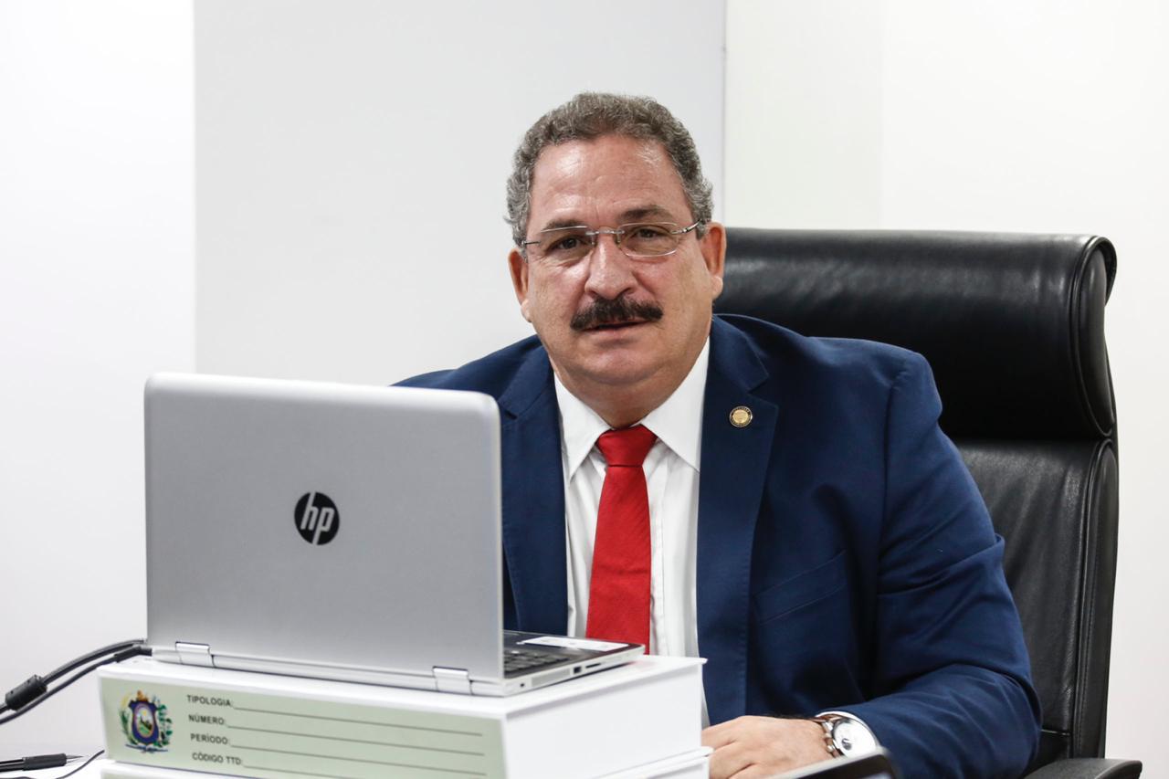 Presidente da Alepe condena críticas à votação das contas de Paulo Câmara