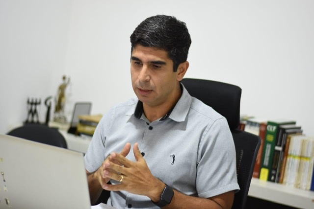 Lessa solicita proteção para profissionais que atuam contra o coronavírus