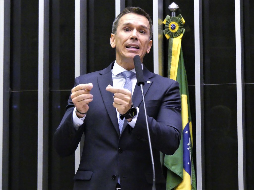 Projeto visa proibir rescisão ou suspensão de planos de saúde durante período de calamidade pública