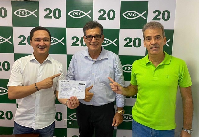 Núcleo de Bolsonaro em Pernambuco desembarca no PSC