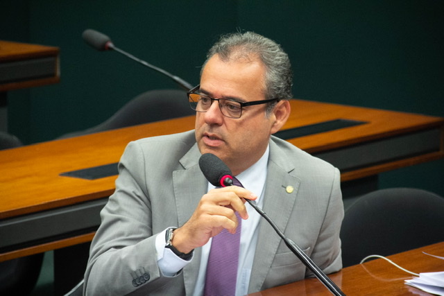 Emenda amplia renda emergencial para agricultores familiares