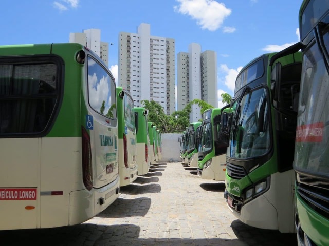 Usuários de ônibus de Caruaru deverão utilizar máscaras