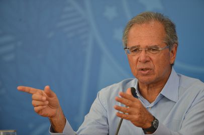 Governo lança site e aplicativo para solicitar auxílio emergencial de R$ 600