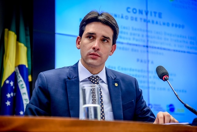 “Autonomia da Embratur vai expandir turismo internacional”, diz deputado