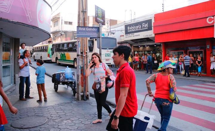 Governo de Pernambuco anuncia plano de reabertura das atividades econômicas