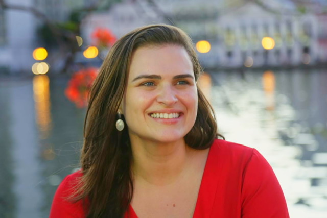 Marília Arraes parabeniza o Blog Cenário pelo seu primeiro ano