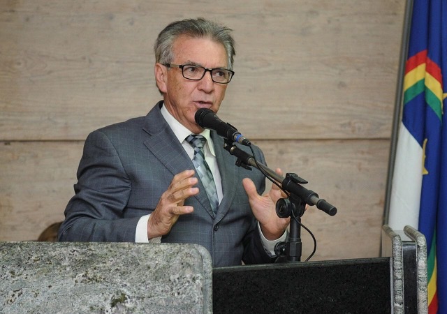 Lula Tôrres parabeniza o Blog Cenário pelo seu primeiro ano