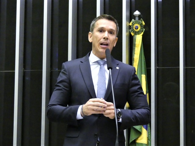 Carreras assegura dez novas viaturas para a Guarda Municipal do Recife