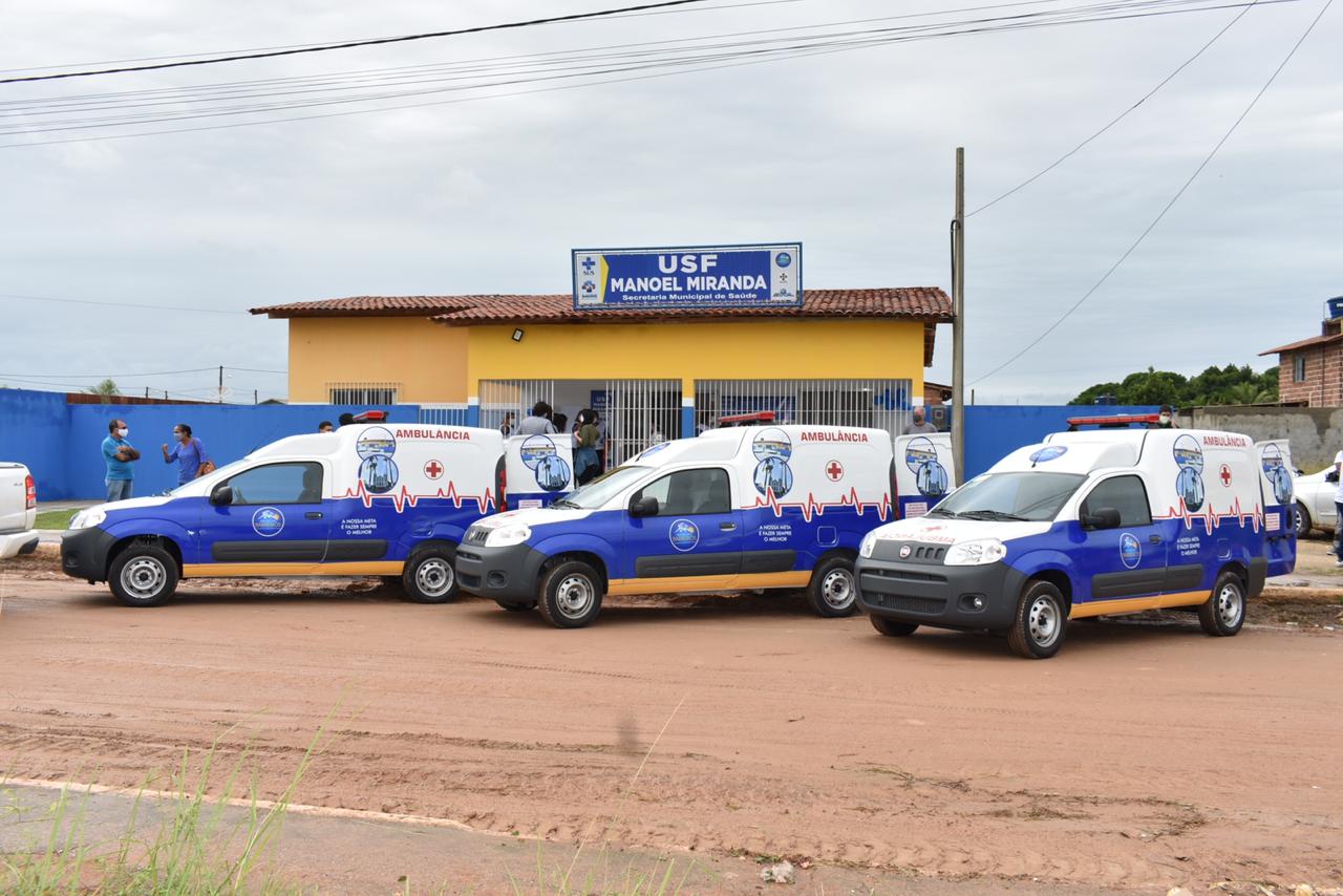 Barreiros inaugura USF e entrega três novas ambulâncias à população