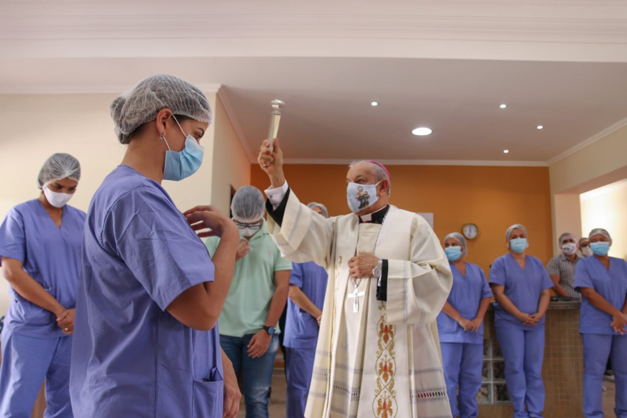 Cerimônia de benção marca abertura de hospital de campanha em Petrolina