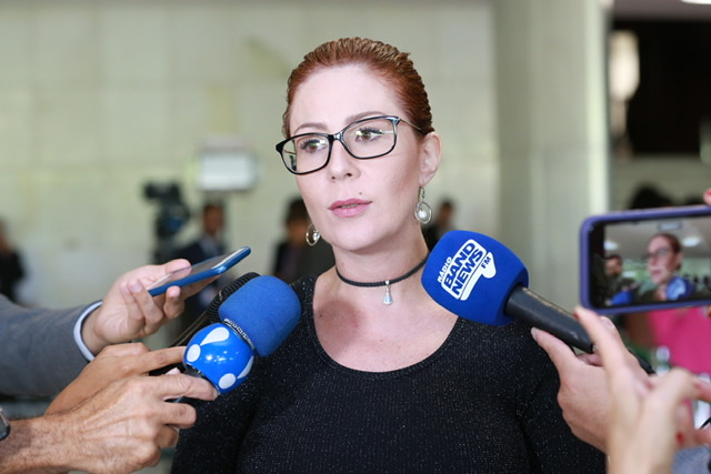 Carla Zambelli antecipou operações da PF contra governadores