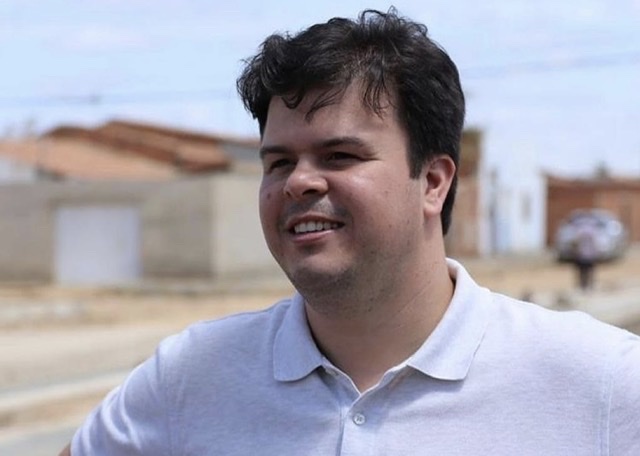 Fernando Filho comemora recursos do governo federal para estados e municípios