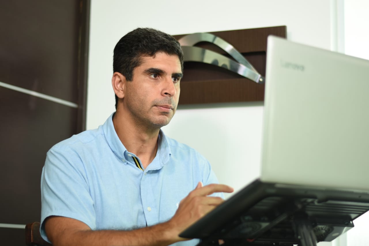 Em Caruaru, Lessa pede retorno de mototaxistas às atividades