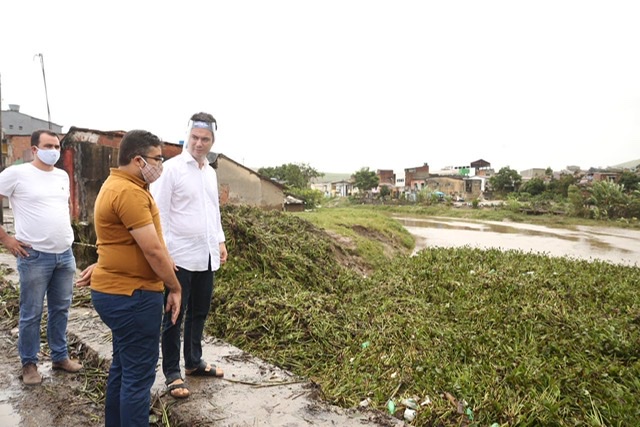 Clodoaldo Magalhães visita municípios atingidos pelas fortes chuvas