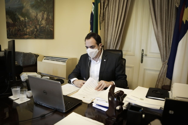 Paulo Câmara convoca novos profissionais para reforçar a saúde