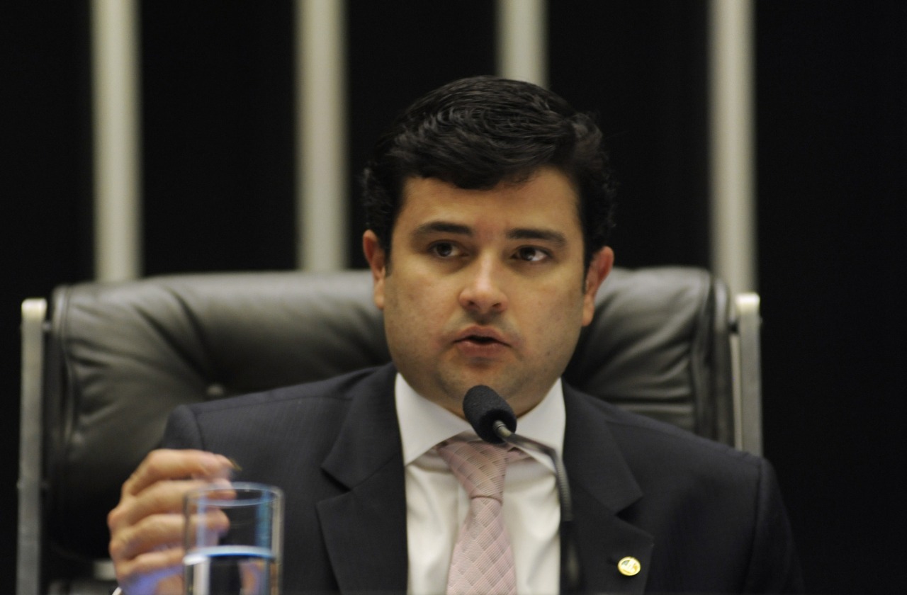 Projeto visa unificar programas de distribuição de renda