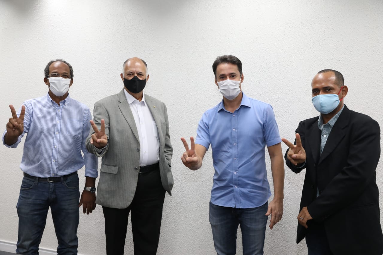 Pastor Eurico declara apoio à reeleição de Anderson Ferreira