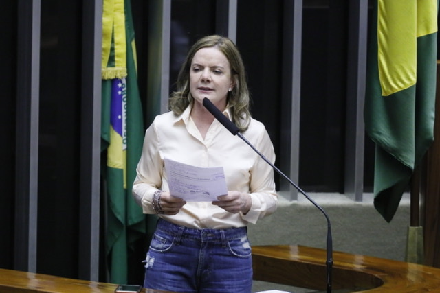 Gleisi vê “abuso de autoridade” em operação no Piauí